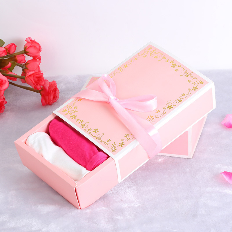 Luxury-Apparel-Packing-Boxes,-Custom-Logo-Cardboard-Clothing-Packaging-Box